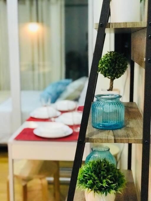 Acqua Private Residence Livingstone Tower Condo Unit With Free Wifi Manila Eksteriør bilde